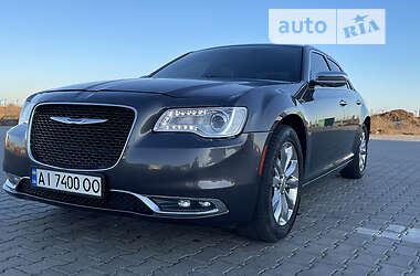 Седан Chrysler 300C 2018 в 