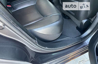 Седан Chrysler 300C 2018 в 