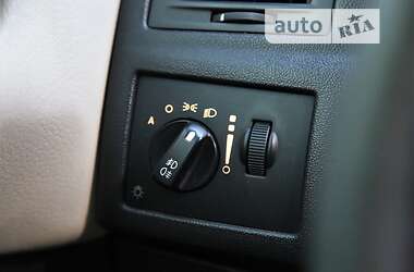 Седан Chrysler 300C 2008 в 