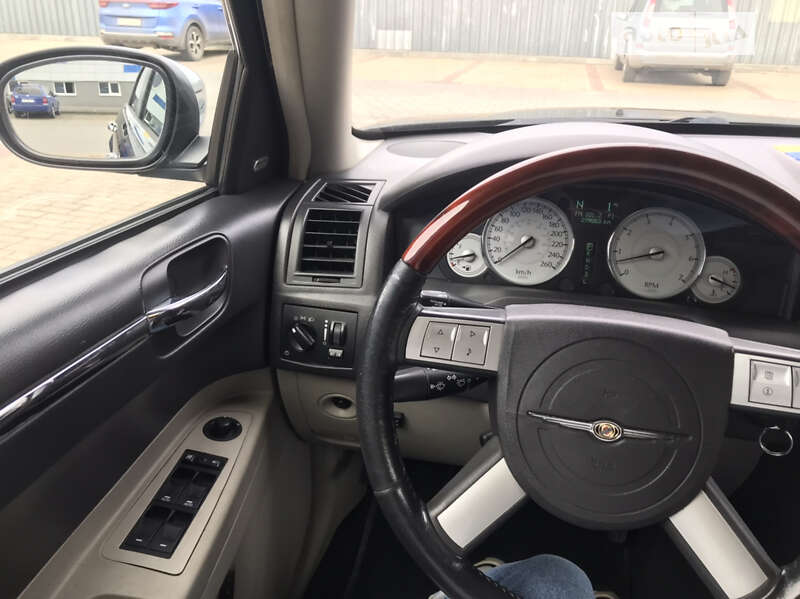 Седан Chrysler 300C 2006 в Хмельницькому