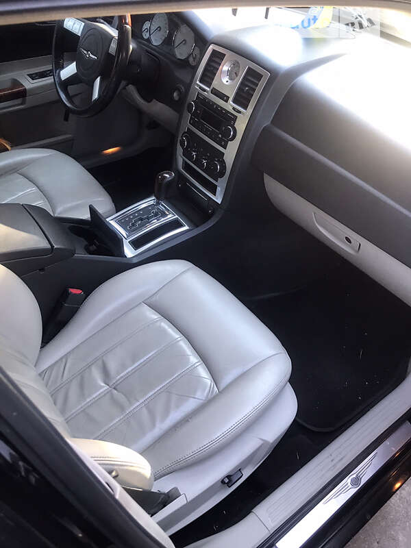 Седан Chrysler 300C 2006 в Хмельницькому
