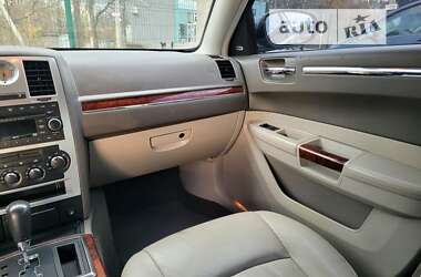 Седан Chrysler 300C 2008 в Хмельницком