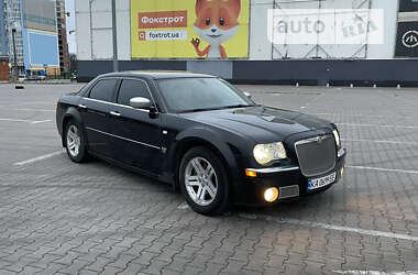 Седан Chrysler 300C 2007 в Бучі