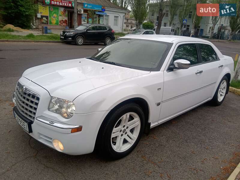 Седан Chrysler 300C 2005 в Николаеве