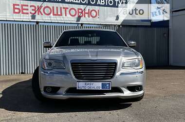 Седан Chrysler 300C 2012 в Києві