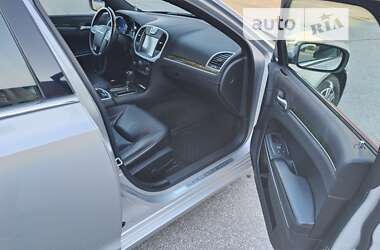 Седан Chrysler 300C 2012 в Киеве