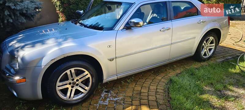 Позашляховик / Кросовер Chrysler 300C 2004 в Одесі