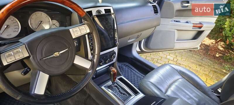 Позашляховик / Кросовер Chrysler 300C 2004 в Одесі