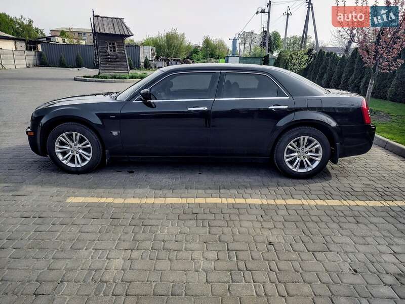 Седан Chrysler 300C 2006 в Білій Церкві