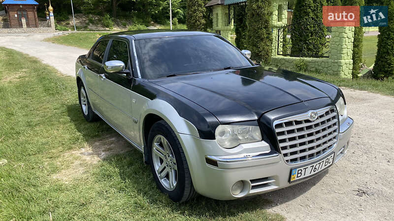 Седан Chrysler 300C 2005 в Хмельницком