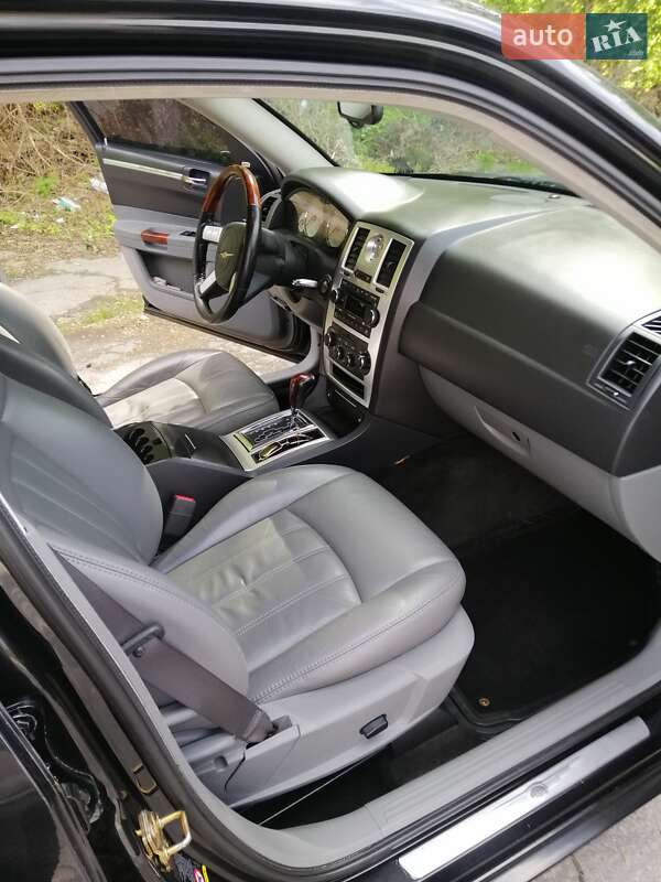 Седан Chrysler 300C 2005 в Житомире