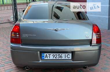 Седан Chrysler 300C 2006 в Ивано-Франковске