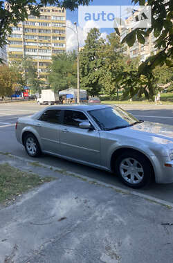 Седан Chrysler 300C 2005 в Киеве