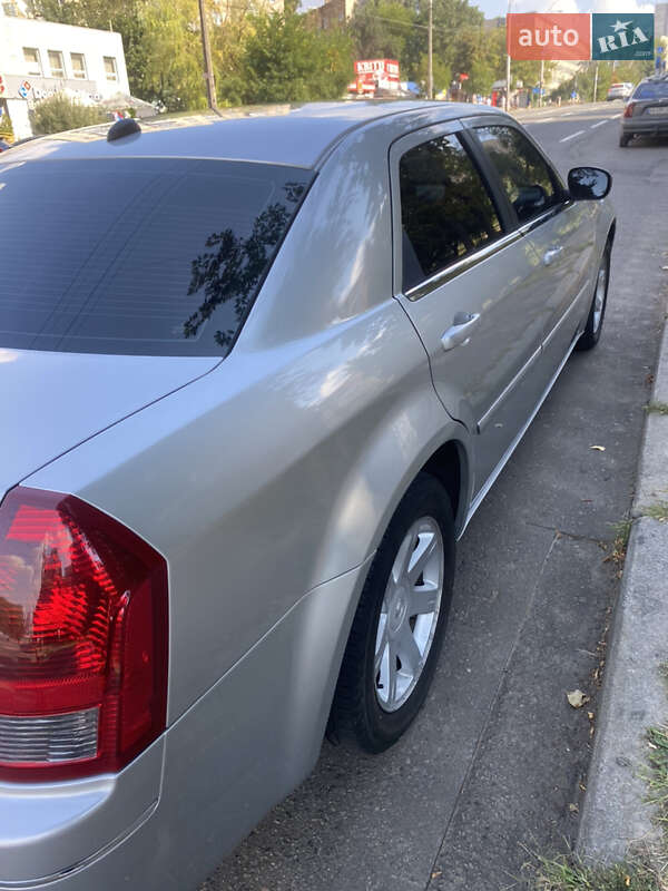 Седан Chrysler 300C 2005 в Виннице