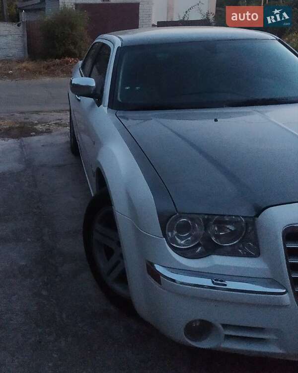 Седан Chrysler 300C 2007 в Дніпрі
