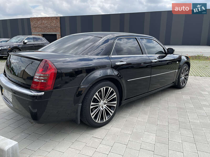 Седан Chrysler 300C 2006 в Хмельницком