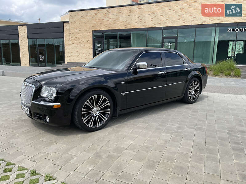 Седан Chrysler 300C 2006 в Хмельницком