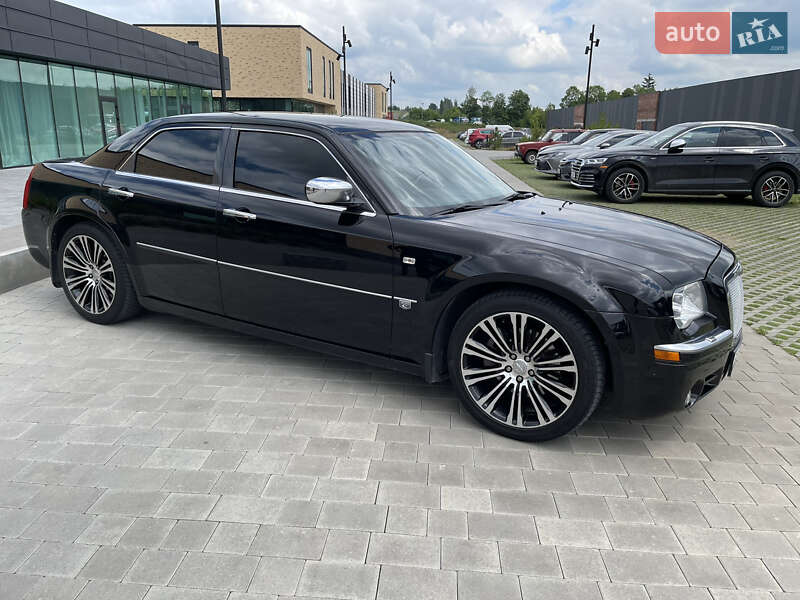 Седан Chrysler 300C 2006 в Хмельницком