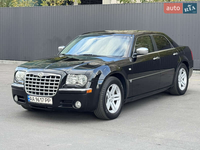 Седан Chrysler 300C 2006 в Днепре