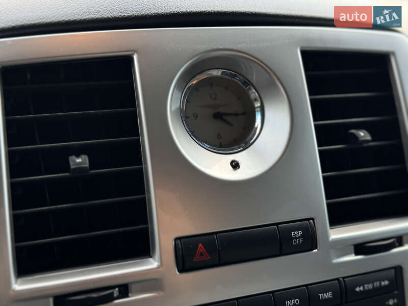 Седан Chrysler 300C 2006 в Днепре