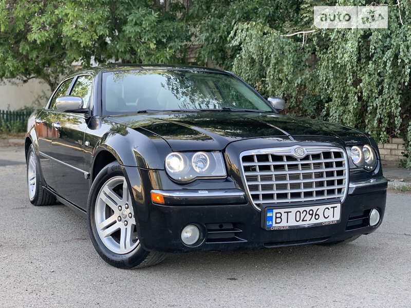 Седан Chrysler 300C 2005 в Николаеве