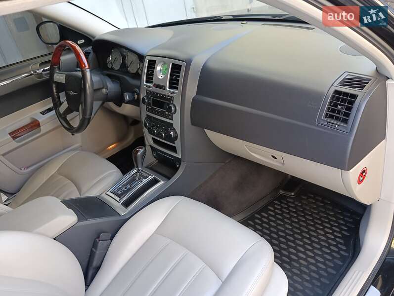 Седан Chrysler 300C 2006 в Ивано-Франковске фото 22 Седан Chrysler 300C 2006 в Ивано-Франковске