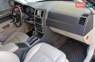Седан Chrysler 300C 2006 в 