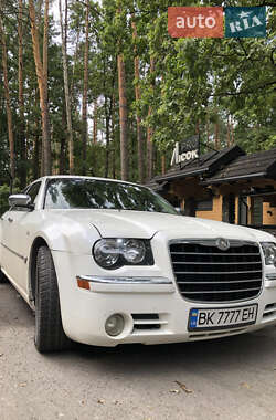 Седан Chrysler 300C 2005 в Владимирце