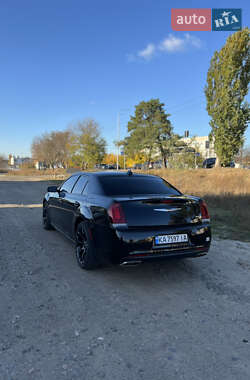 Седан Chrysler 300C 2019 в 