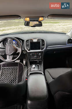 Седан Chrysler 300C 2019 в 