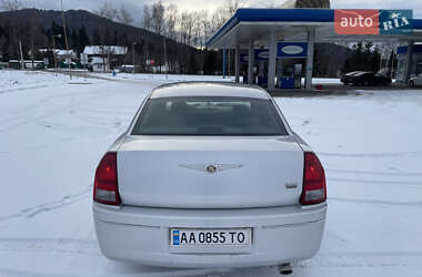 Седан Chrysler 300C 2004 в Надворной