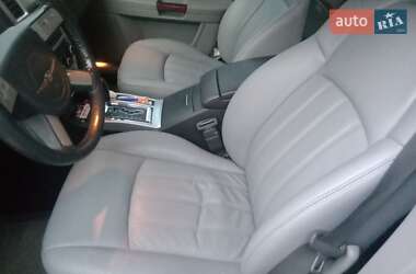 Седан Chrysler 300C 2005 в 