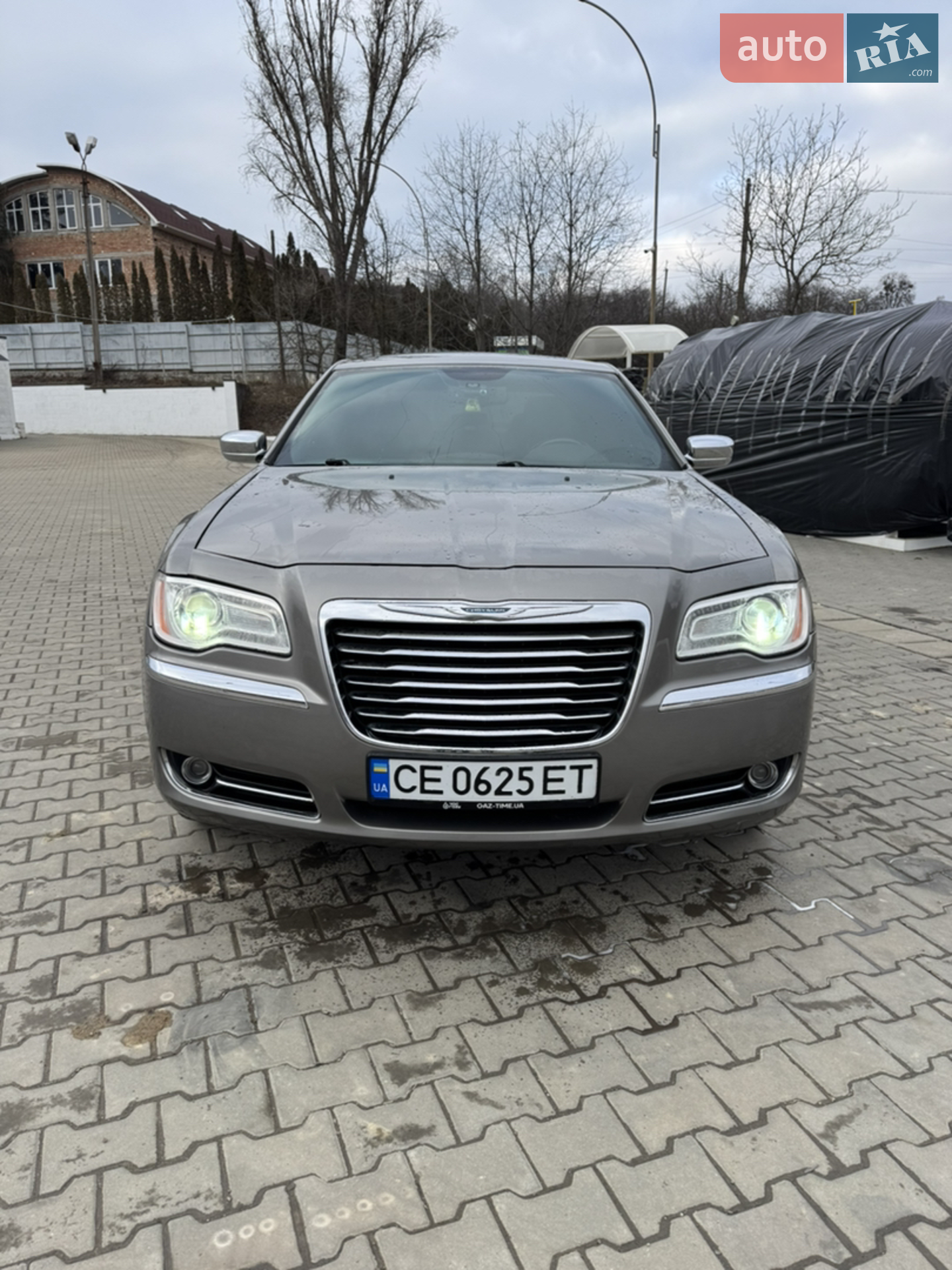 2014 Chrysler 300C - фото 1
