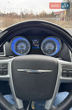 Седан Chrysler 300C 2014 в 