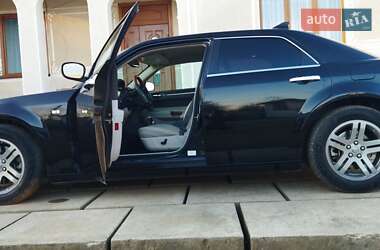 Хэтчбек Chrysler 300C 2005 в Снятине