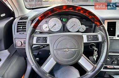 Седан Chrysler 300C 2008 в 