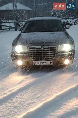 Седан Chrysler 300C 2007 в Рівному