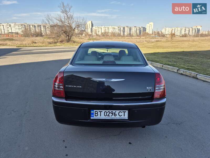 Седан Chrysler 300C 2005 в Херсоні