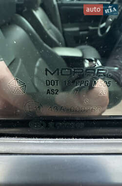 Седан Chrysler 300C 2008 в 