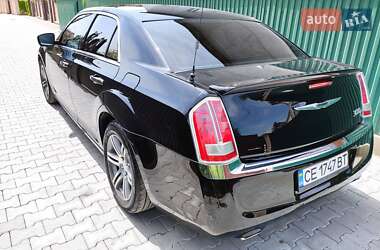 Седан Chrysler 300C 2012 в 
