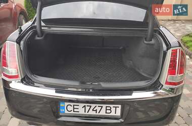 Седан Chrysler 300C 2012 в 