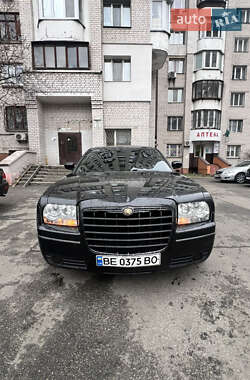 Седан Chrysler 300C 2004 в 