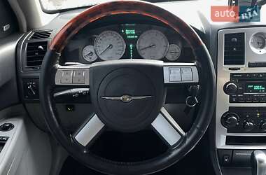 Седан Chrysler 300C 2005 в 