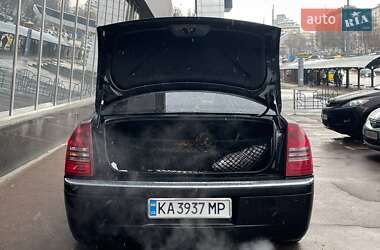 Седан Chrysler 300C 2005 в 