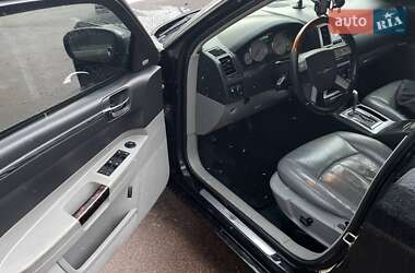 Седан Chrysler 300C 2005 в 