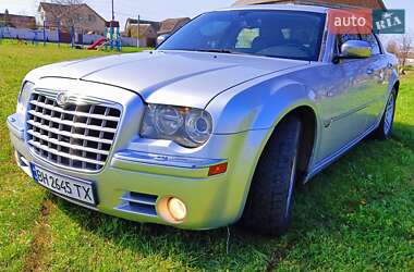 Седан Chrysler 300C 2005 в Раздельной