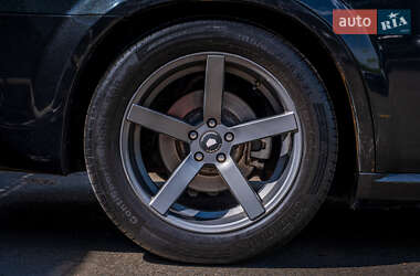 Седан Chrysler 300C 2004 в 