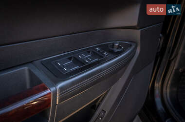 Седан Chrysler 300C 2004 в 