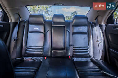 Седан Chrysler 300C 2004 в 