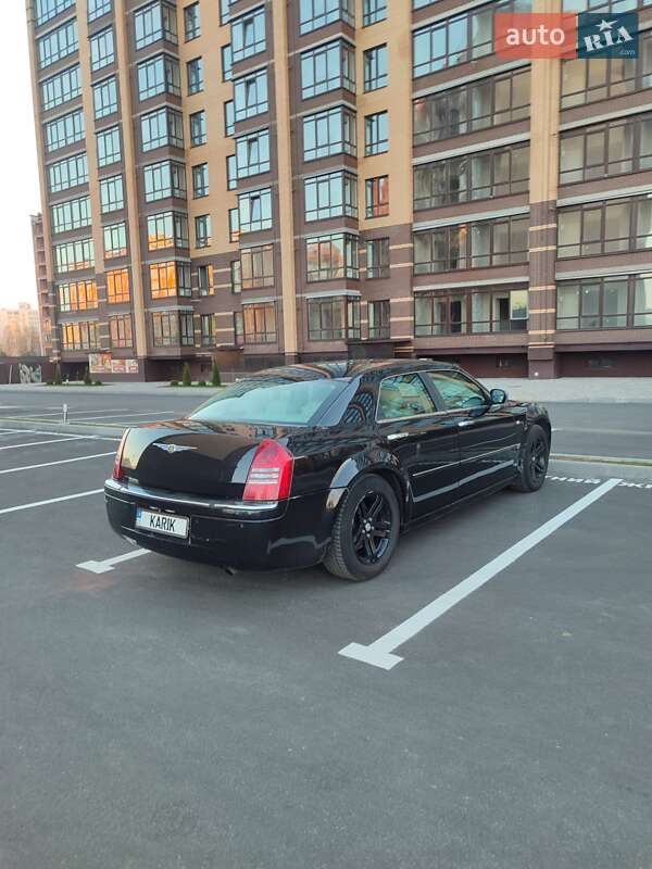 Седан Chrysler 300C 2005 в Чернигове